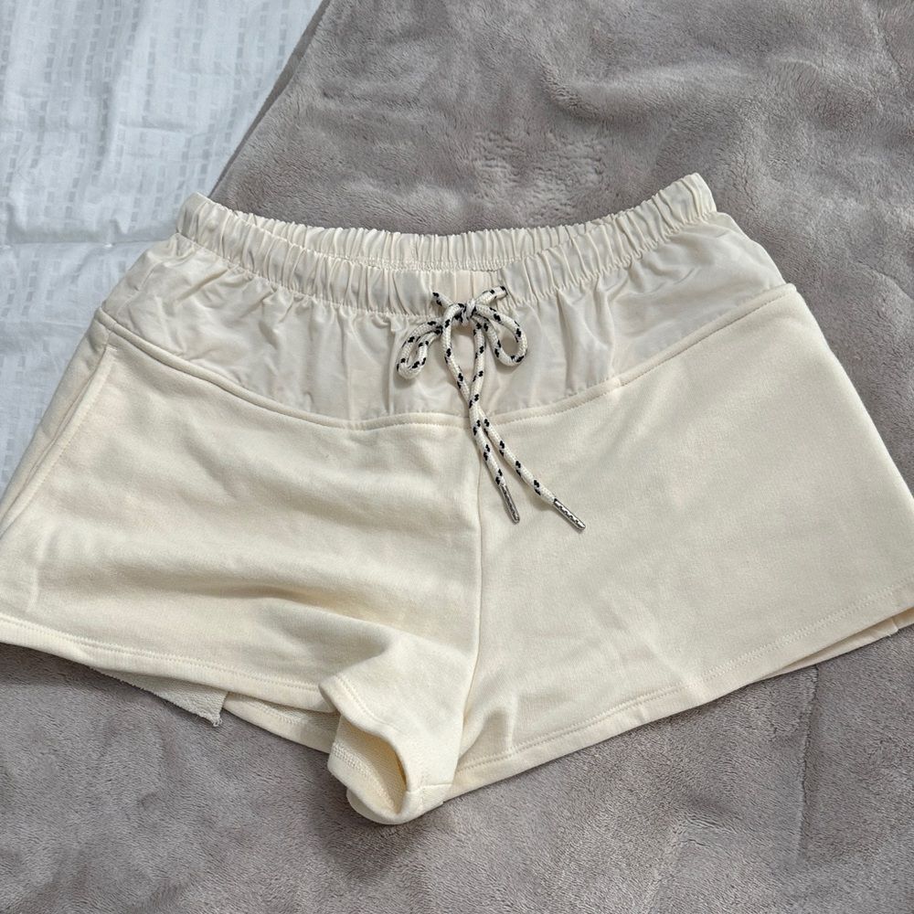 Future Collective mixed media Cream colored Women's Shorts w pockets- sz XS